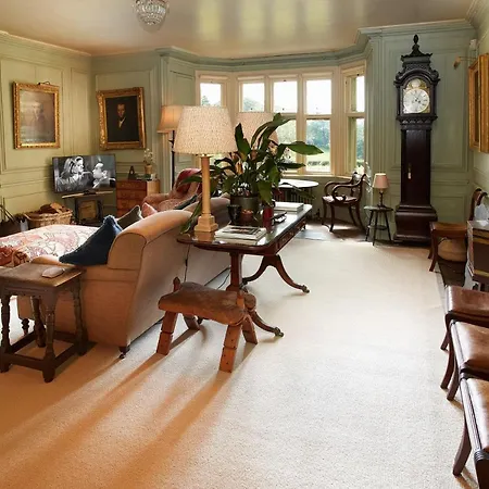 Langcliffe Hall Holiday home *